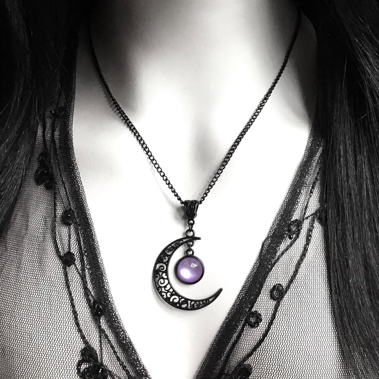 Rrdaily moon necklace