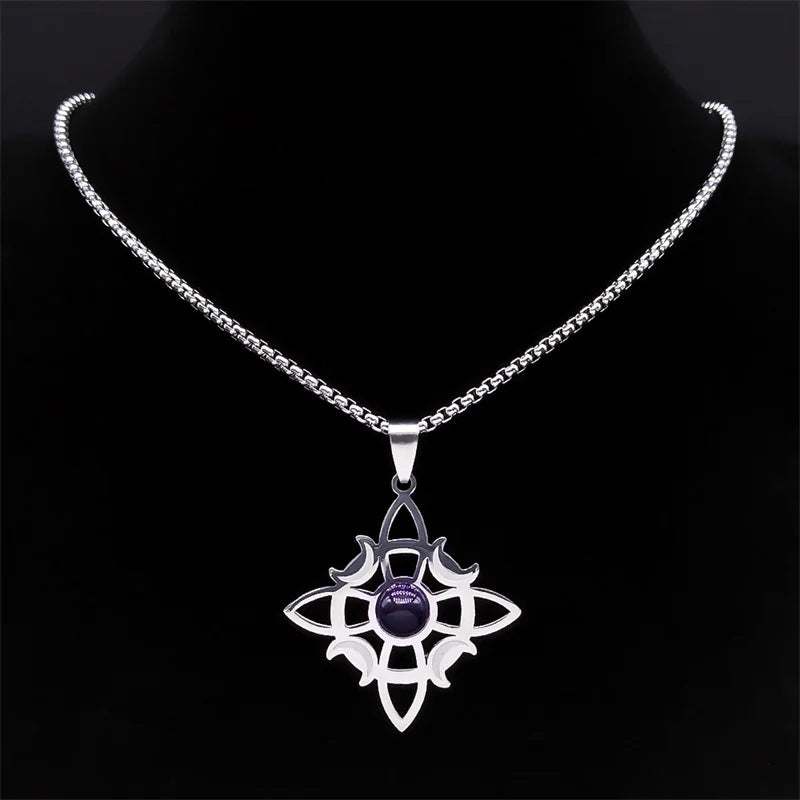 Celtic Witch Knot Necklace - Trinity Symbol