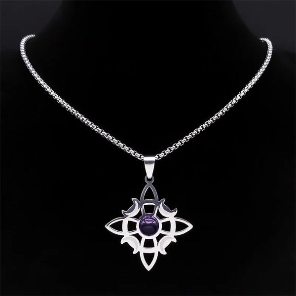Celtic Witch Knot Necklace - Trinity Symbol