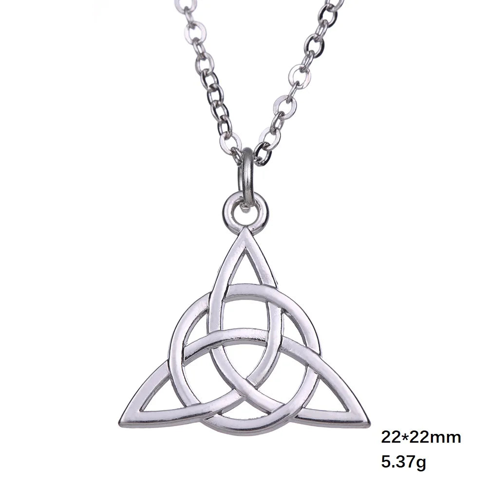 Celtic Witch Knot Necklace - Trinity Symbol
