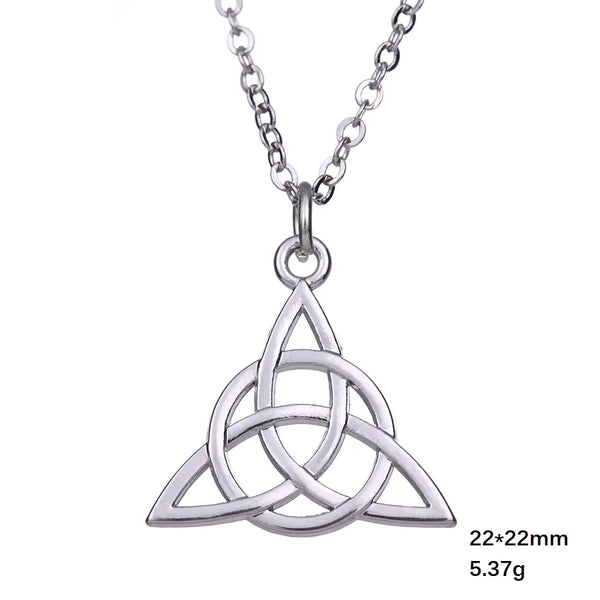Celtic Witch Knot Necklace - Trinity Symbol