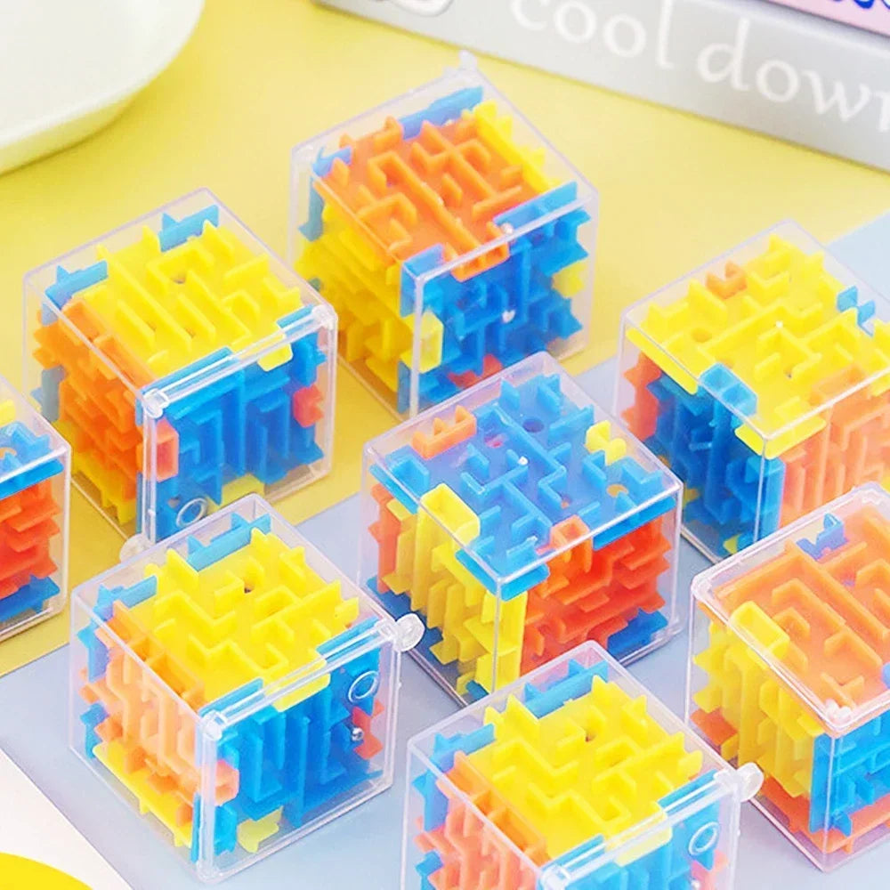 3D Rolling Ball Maze Puzzle Cube – Transparent