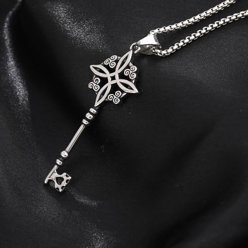 Celtic Witch Knot Necklace - Trinity Symbol