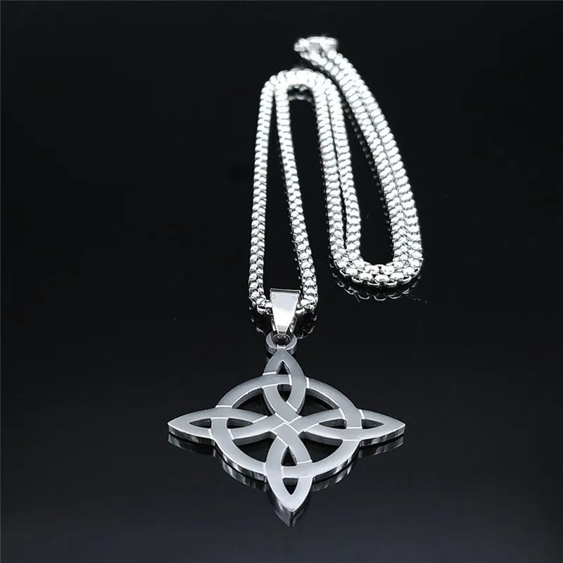 Celtic Witch Knot Necklace - Trinity Symbol