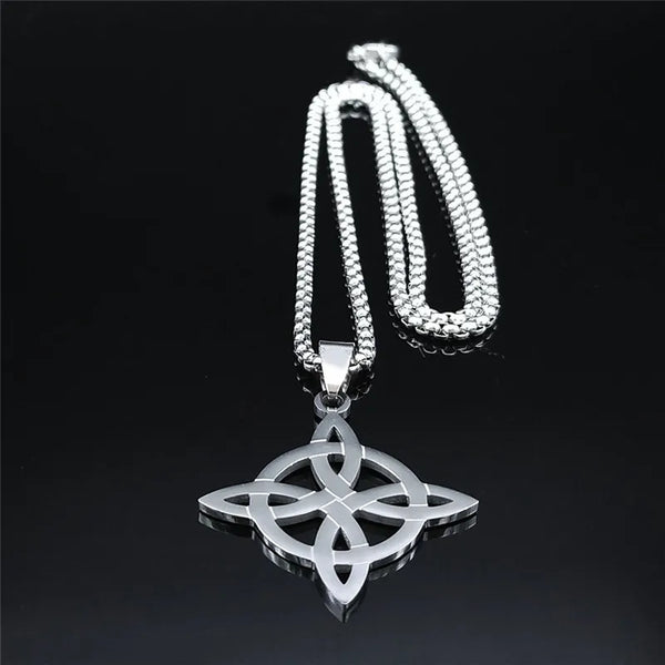 Celtic Witch Knot Necklace - Trinity Symbol