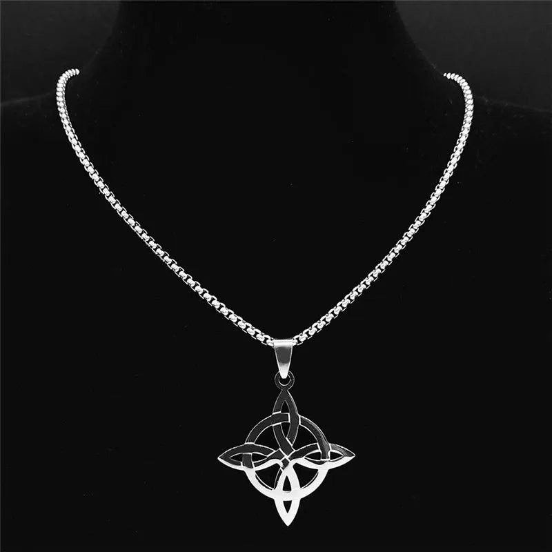 Celtic Witch Knot Necklace - Trinity Symbol