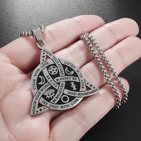 Celtic Witch Knot Necklace - Trinity Symbol