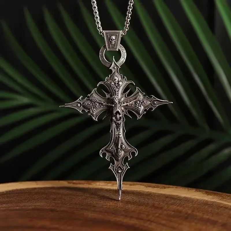 Skull Cross Necklace In Silver