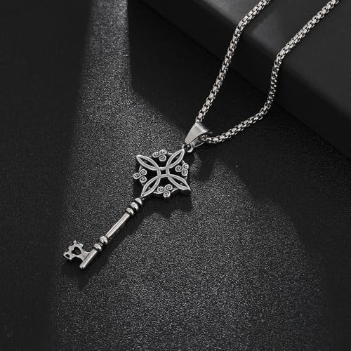 Celtic Witch Knot Necklace - Trinity Symbol