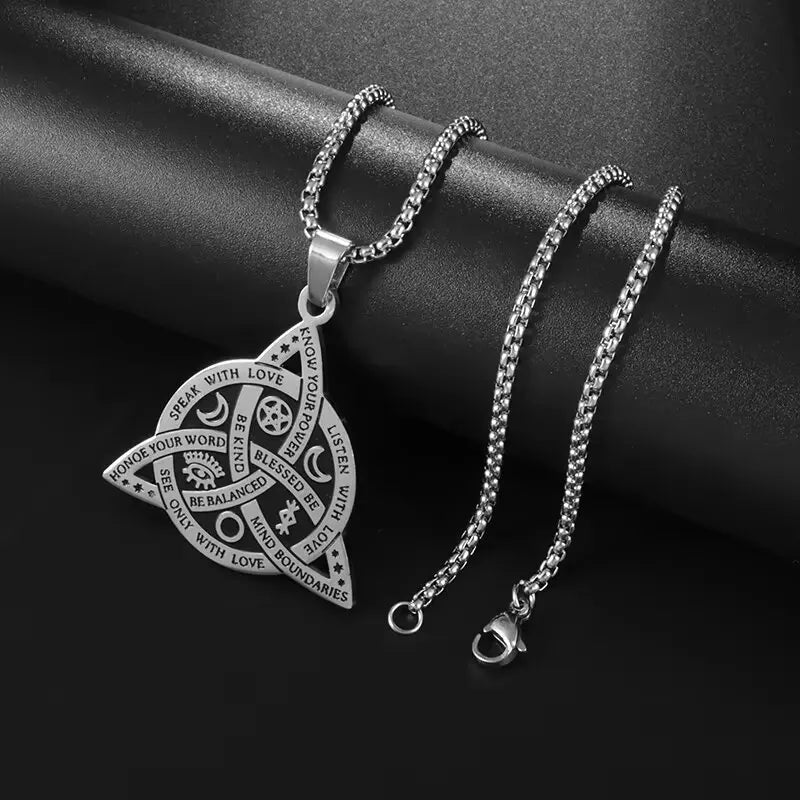 Celtic Witch Knot Necklace - Trinity Symbol