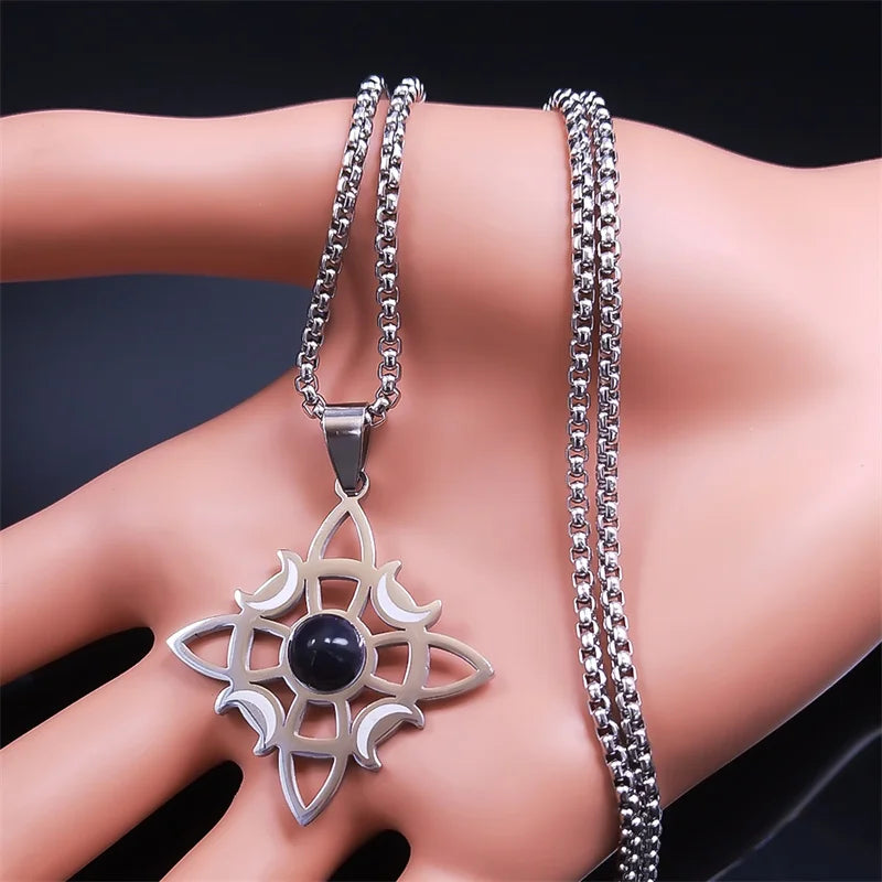 Celtic Witch Knot Necklace - Trinity Symbol Main image