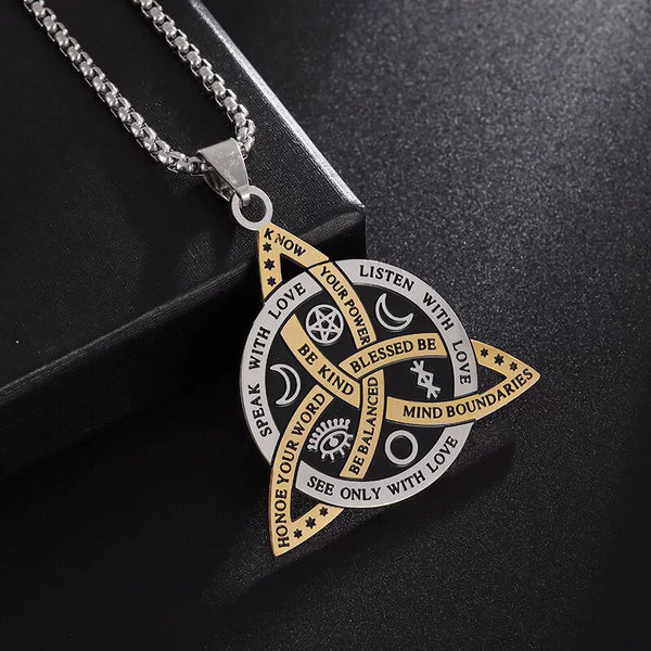 Celtic Witch Knot Necklace - Trinity Symbol