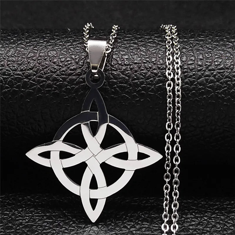 Celtic Witch Knot Necklace - Trinity Symbol
