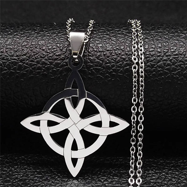 Celtic Witch Knot Necklace - Trinity Symbol