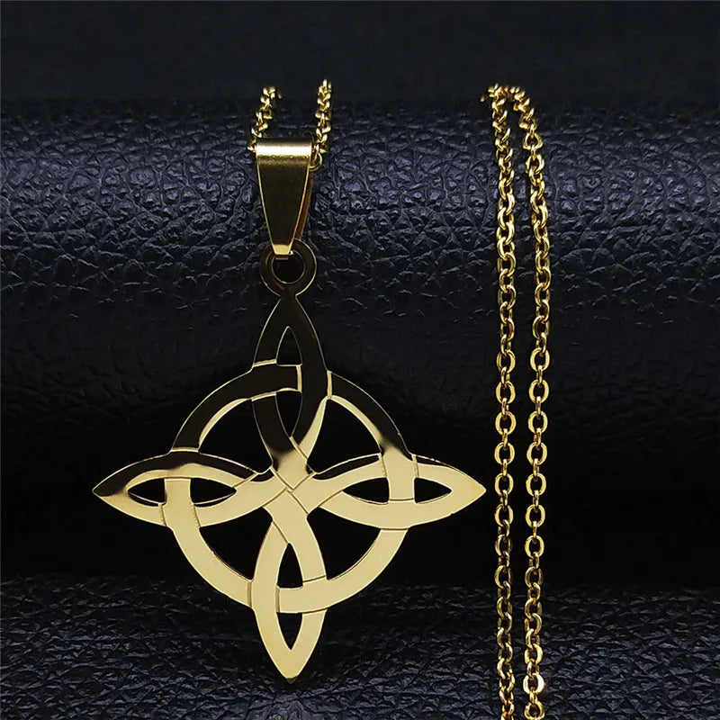 Celtic Witch Knot Necklace - Trinity Symbol