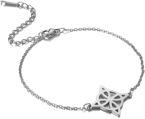 Celtic Witch Knot Necklace - Trinity Symbol