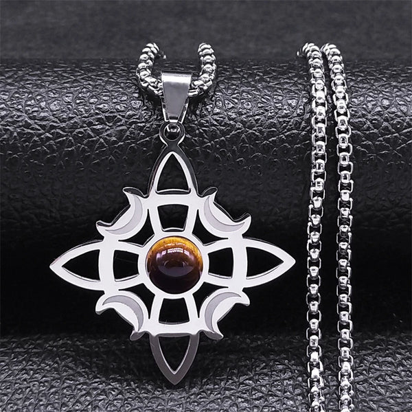 Celtic Witch Knot Necklace - Trinity Symbol
