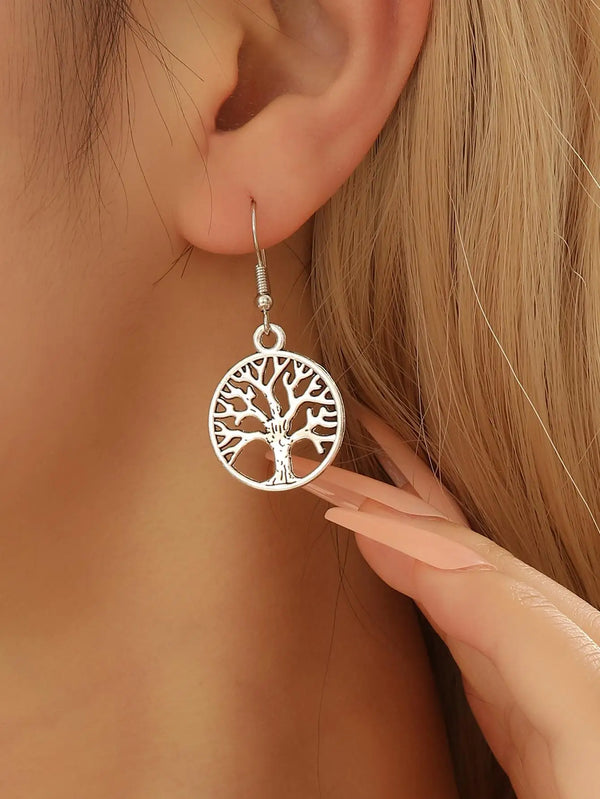 Celtic Witch Knot Necklace - Trinity Symbol
