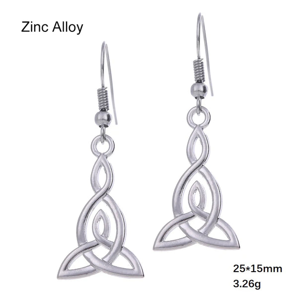 Celtic Witch Knot Necklace - Trinity Symbol