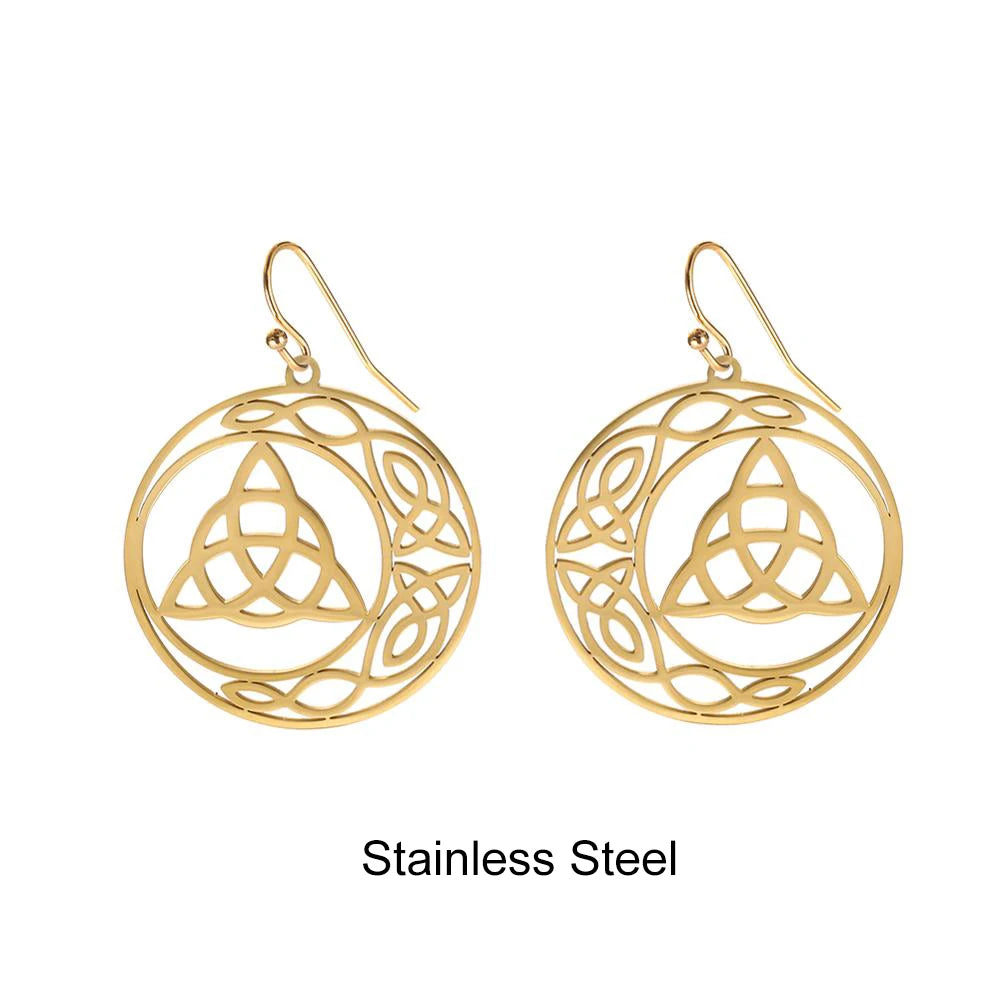 Celtic Witch Knot Necklace - Trinity Symbol