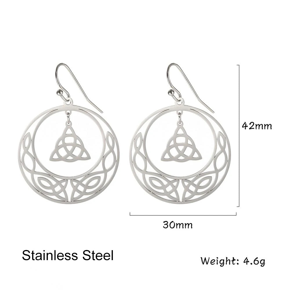 Celtic Witch Knot Necklace - Trinity Symbol