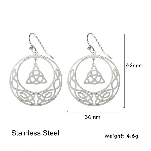Celtic Witch Knot Necklace - Trinity Symbol