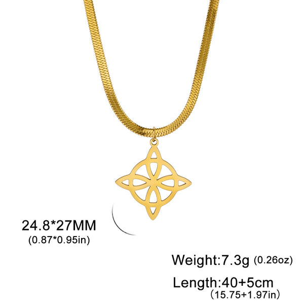 Celtic Witch Knot Necklace - Trinity Symbol
