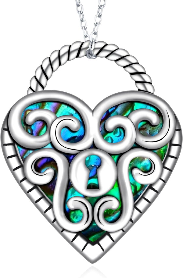 Celtic Witch Knot Necklace - Trinity Symbol