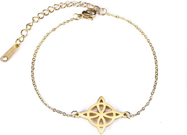 Celtic Witch Knot Necklace - Trinity Symbol