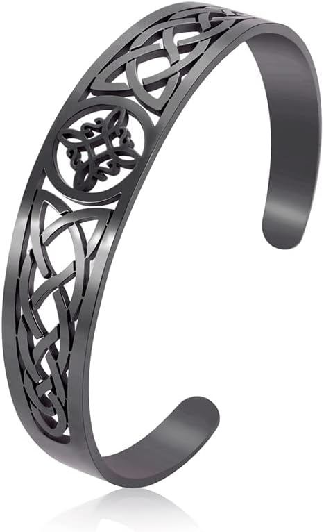 Celtic Witch Knot Necklace - Trinity Symbol